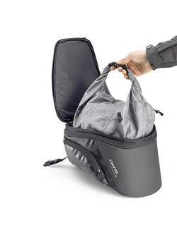 Expandable tank bag Kappa RA311R with TANKLOCK system [capacity: 16 ltr]