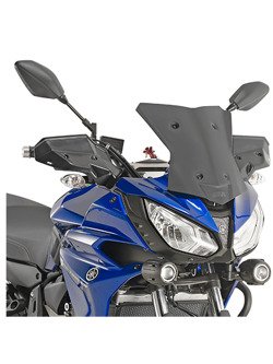 Czarna niska szyba sportowa GIVI Yamaha MT-07 Tracer (16-19)